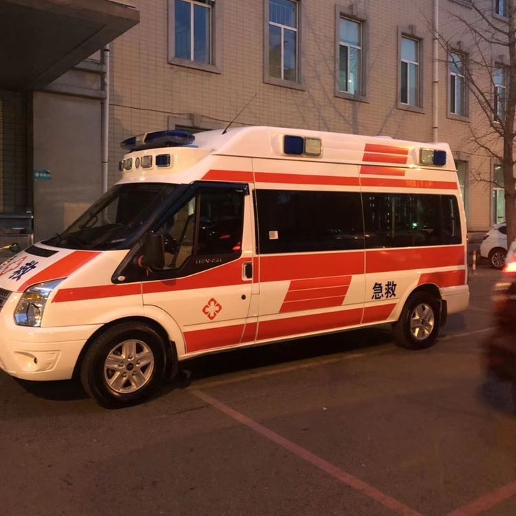 遵义夜间租赁救护车护送病人转院：安全转运的 8 大核心注意事项